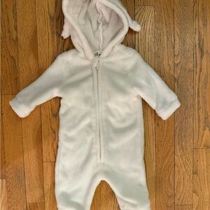 Old Navy Soft White Baby Footie